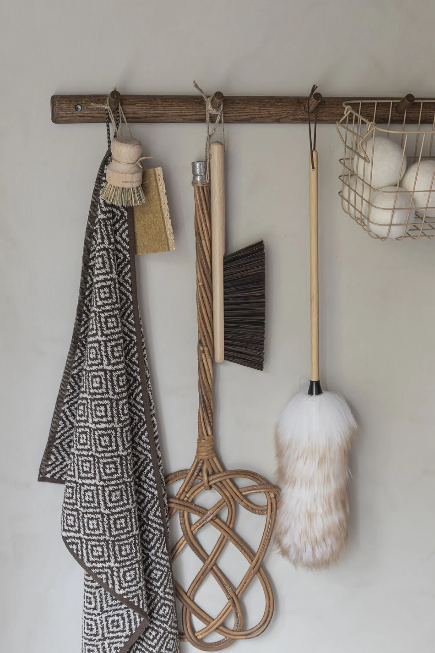 Outlet Mette Ditmer - ROOTS coat rack - Dark oiled