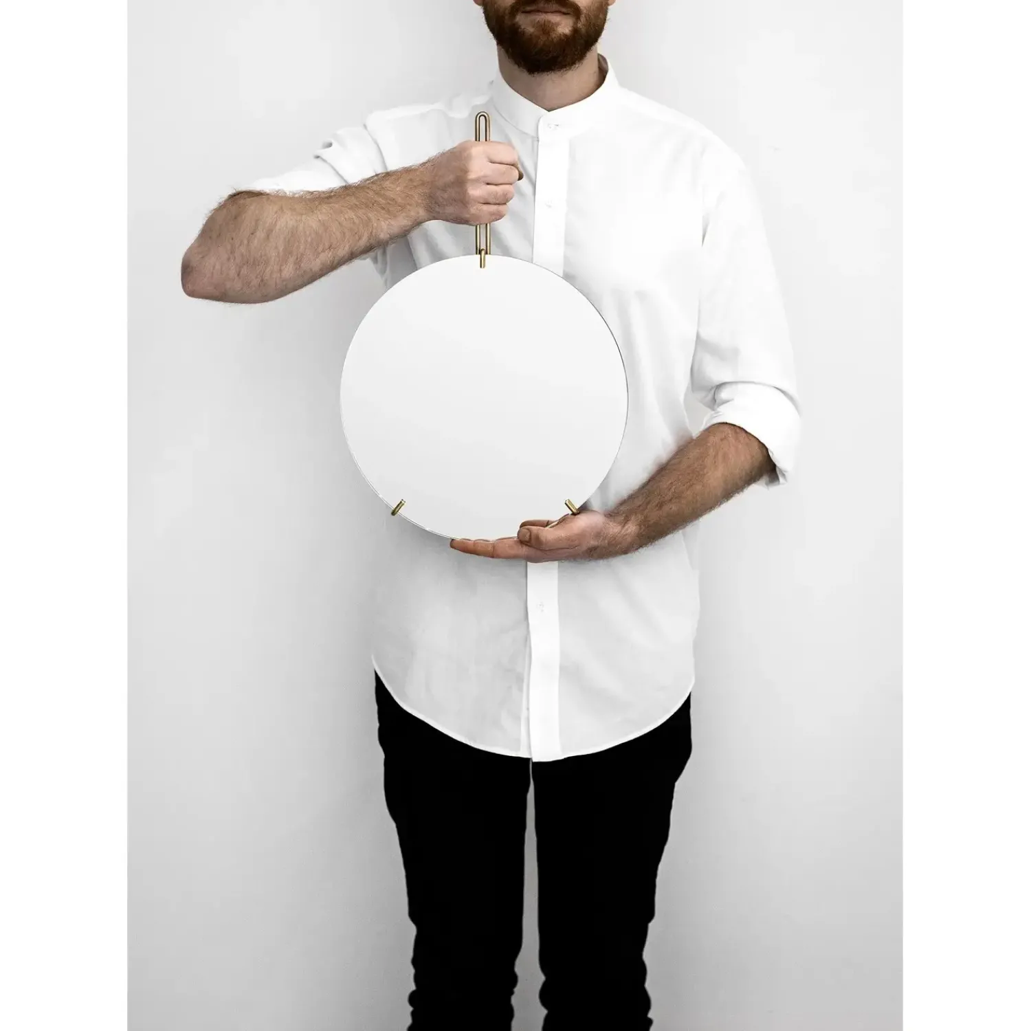 MOEBE - Wall Mirror Ø30 - Brass