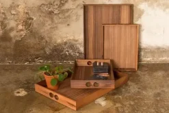 Clearance Neon Living bakke - Tray i valnød (small)