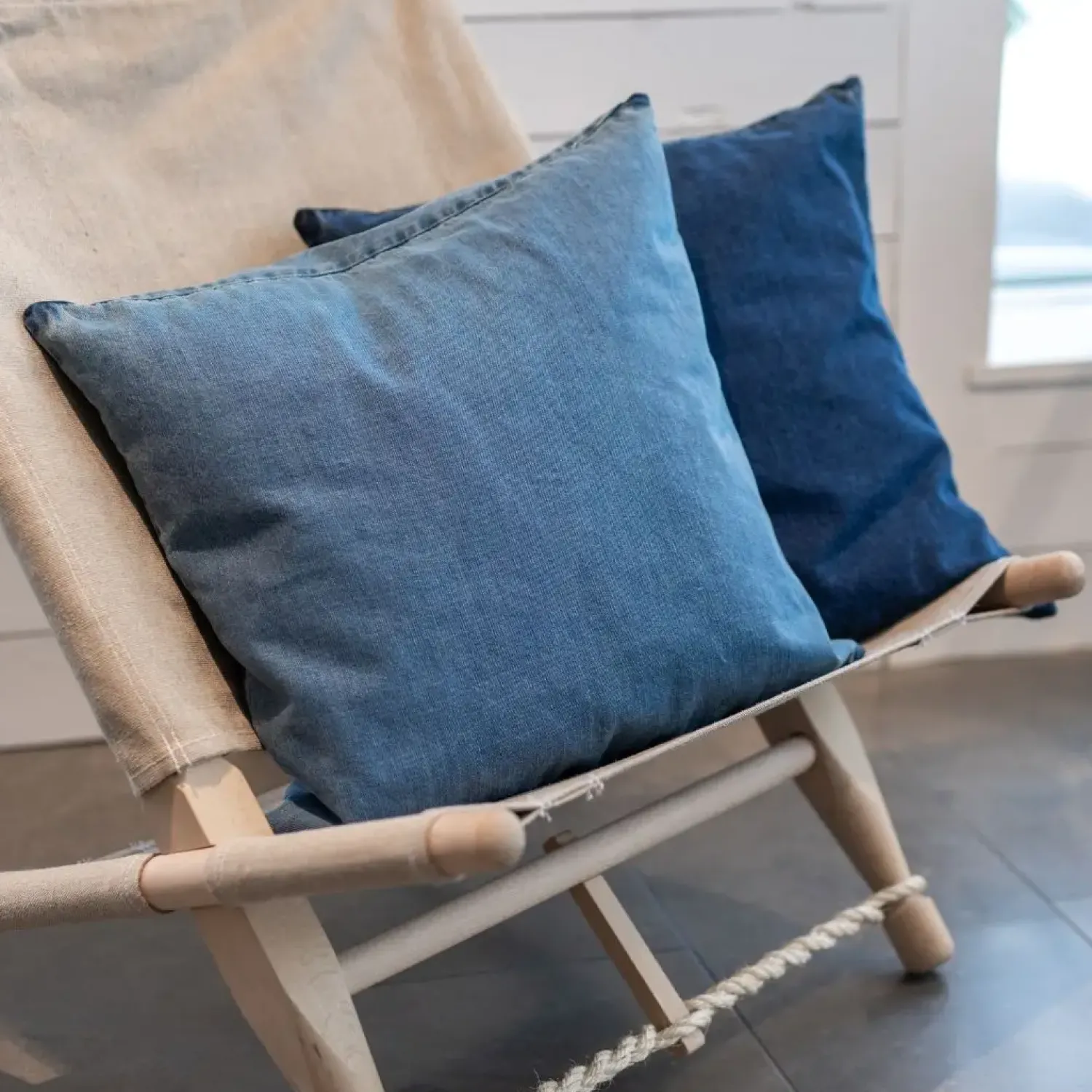 New Never - Pudebetræk - Denim - Denim Light Blue - 50x50 cm