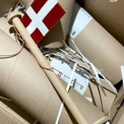 New Nordic By Hand - Snoren - Bordflag i lys eg - H40
