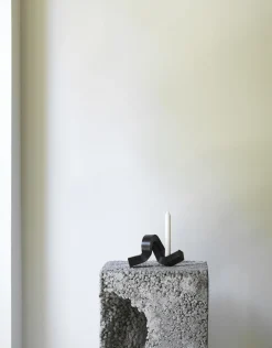 Clearance Normann Copenhagen - Lysestage - Crooked Candlestick One - Bronze