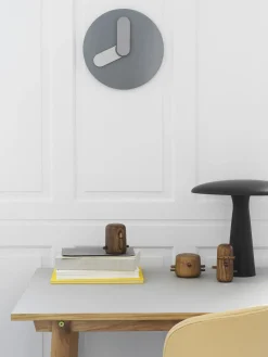 New Normann Copenhagen - Ni træfigur - Bejdset ask