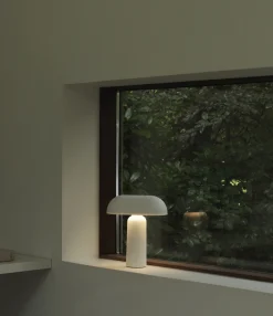 Discount Normann Copenhagen - Porta bordlampe - hvid