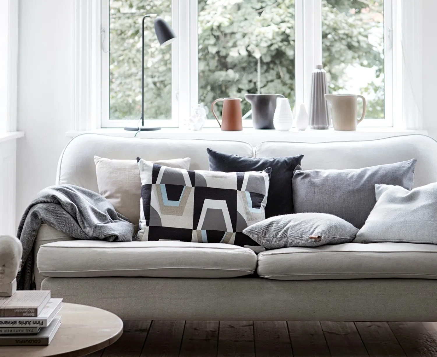 New Skriver Collection - Pude - Hotmadi - lysegrå - 65x65 cm
