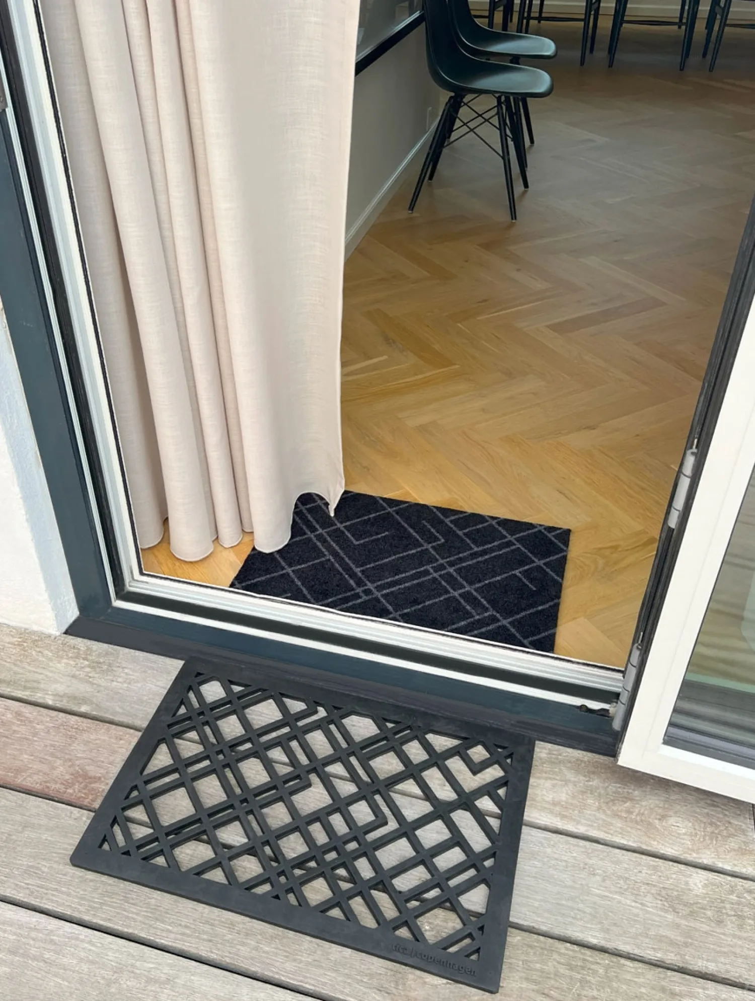 New Tica Copenhagen - Dørmåtte - Lines design - Gummi - 40x60 cm