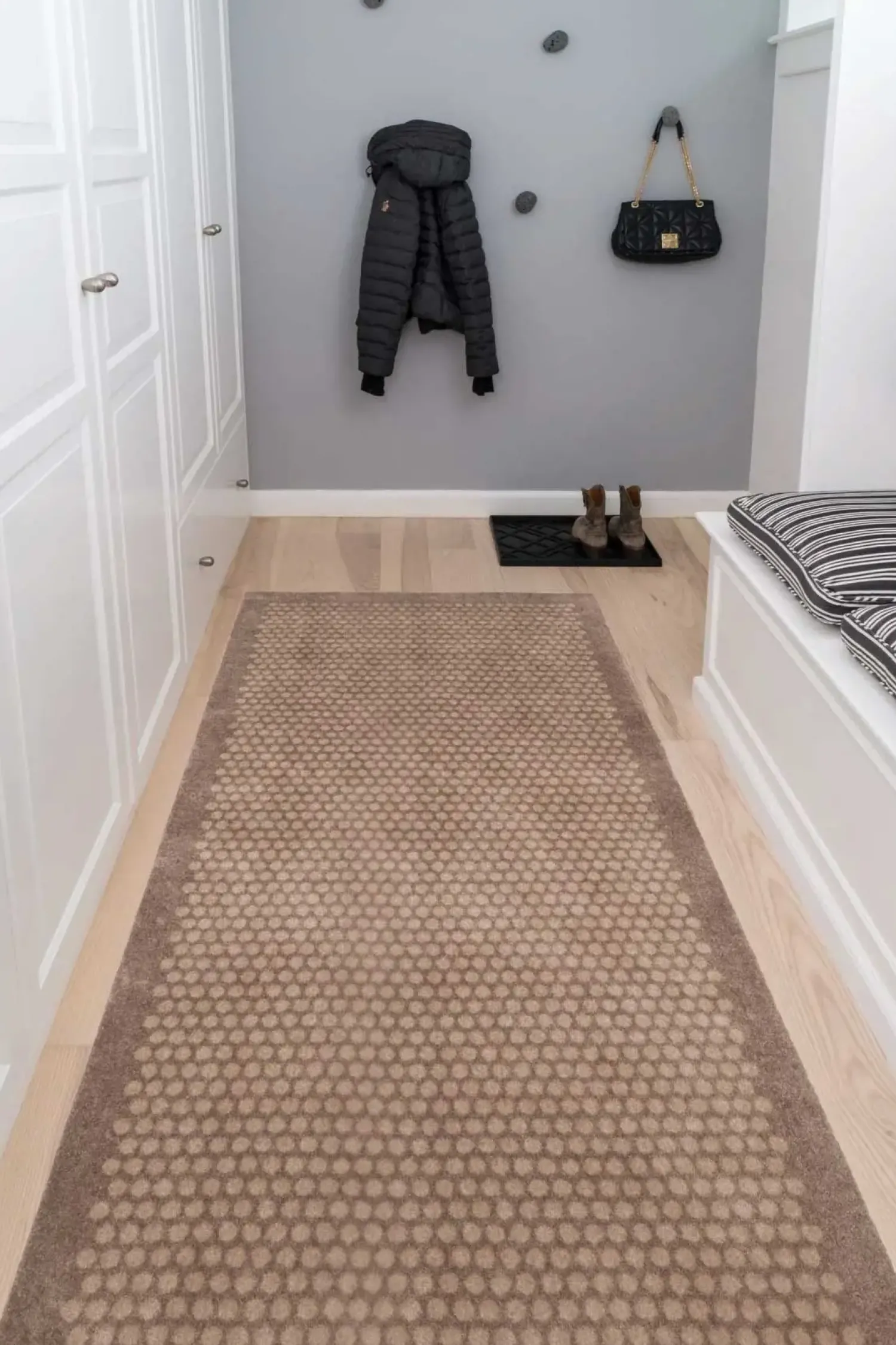 Hot Tica Copenhagen - Løber - Dots - Beige/sand - 90x200 cm