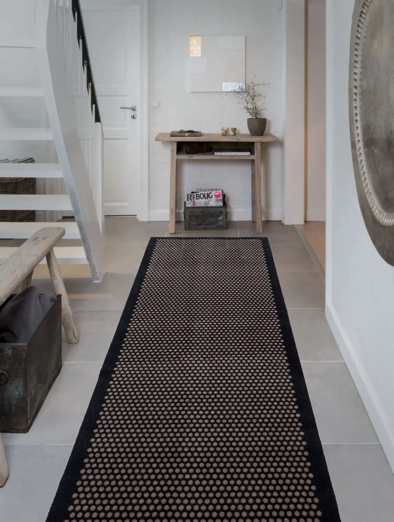 Clearance Tica Copenhagen - Løber - Dot - Sort/Sand - 100x300 cm