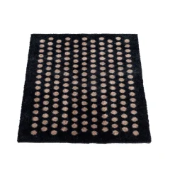 New Tica Copenhagen - Smudsmåtte - Dots - Sort/Sand - 40x60 cm.