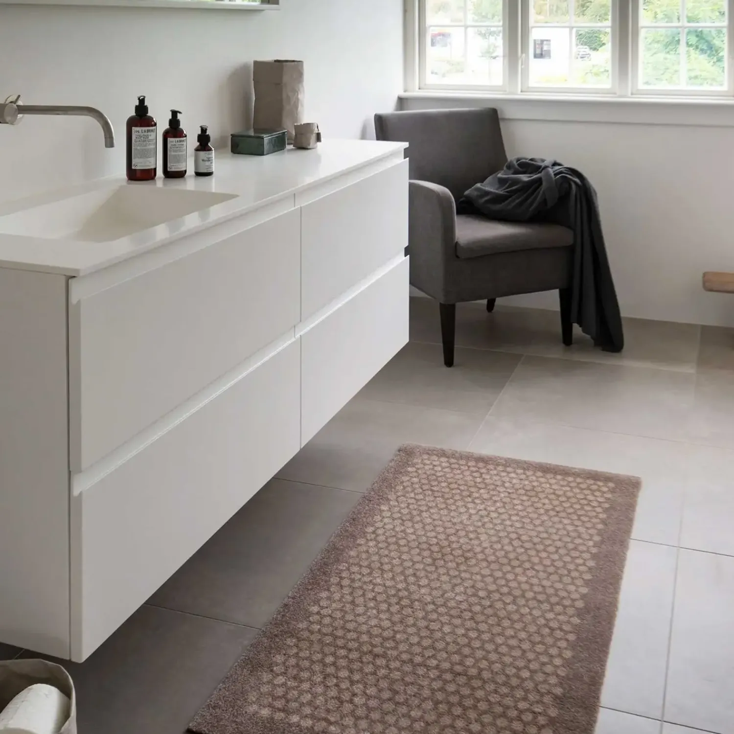 Tica Copenhagen - Smudsmåtte - Dots - Sand/beige - 67x120 cm