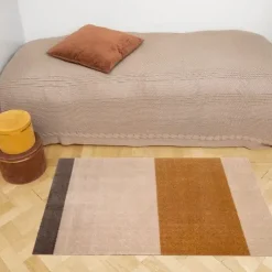 Clearance Tica Copenhagen - Smudsmåtte - Stripes Horizon - Ivory-Dijon-Brown - 90x130 cm