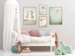 Best VISSEVASSE - Plakat - Hand-Clapping Girls - 50x70 cm