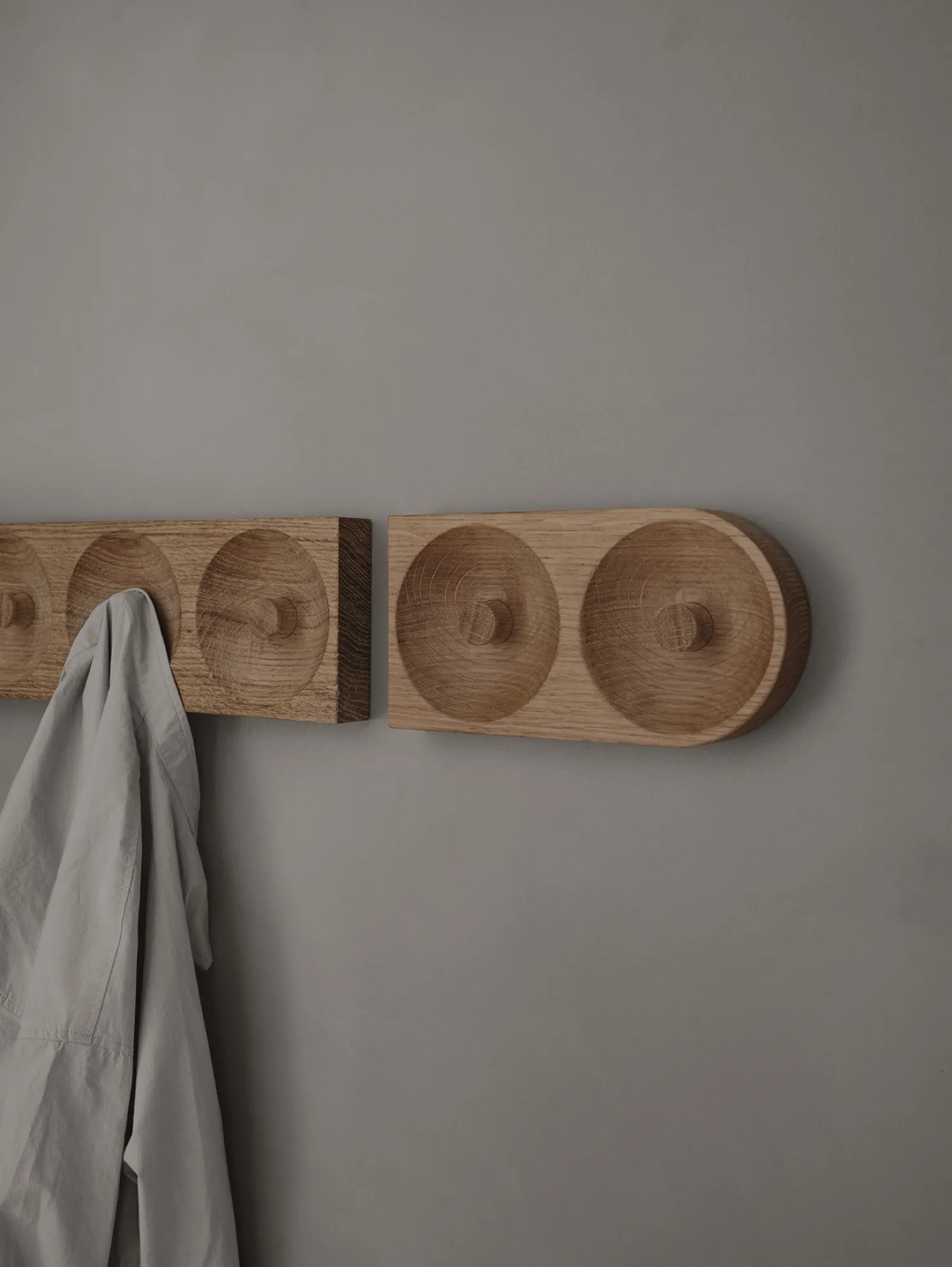 Clearance We Do Wood - Solid Hook, 3 Hooks, Oak